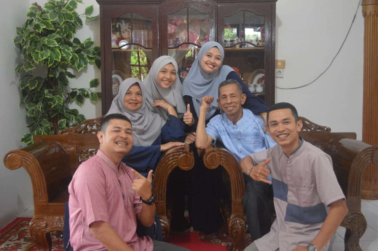 Foto Keluarga Kecil Helda
